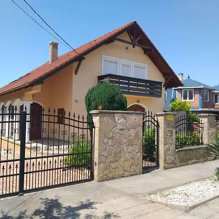In 54574 شقة Balatonboglár