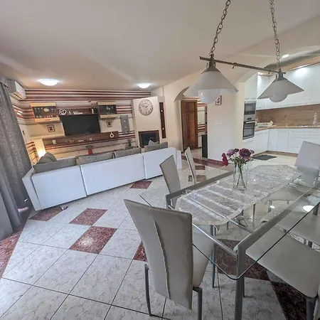 In 54574 Балатонбоглар